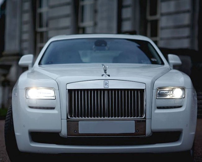 Modern Wedding Cars image 18