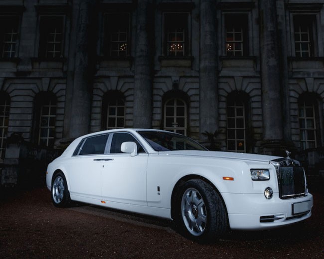 Modern Wedding Cars image 18