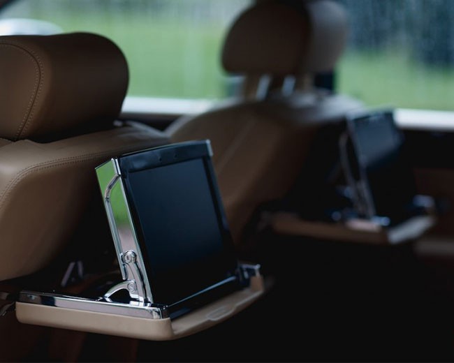 Modern Wedding Cars image 18