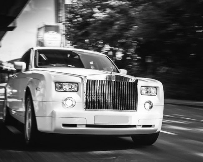 Modern Wedding Cars image 18