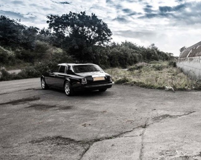 Modern Wedding Cars image 18