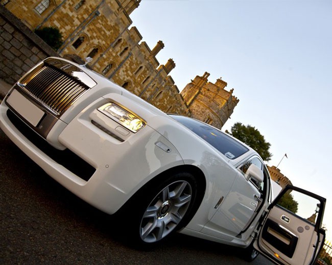 Modern Wedding Cars image 18