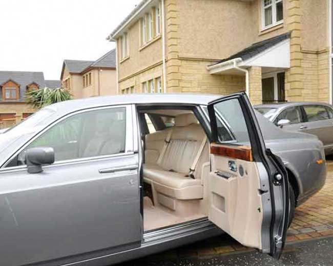 Modern Wedding Cars image 18